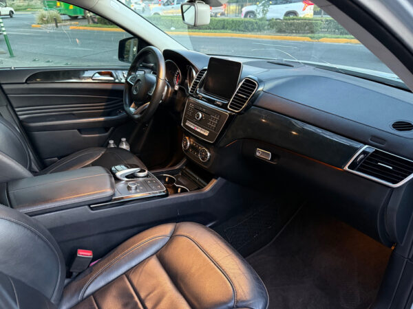 Mercedes-benz Clase Gle 3.0 Coupe 43 Amg At - Imagen 26